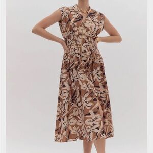 Entro Brown and White Pleated Midi Dress